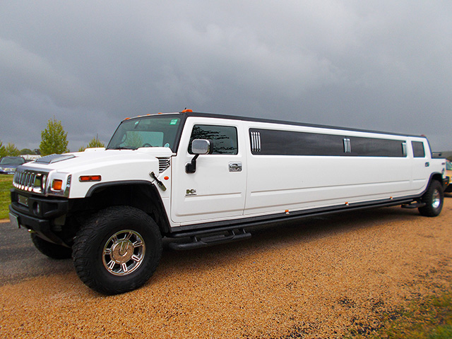 Hummer limousine Canberra tours from Perth